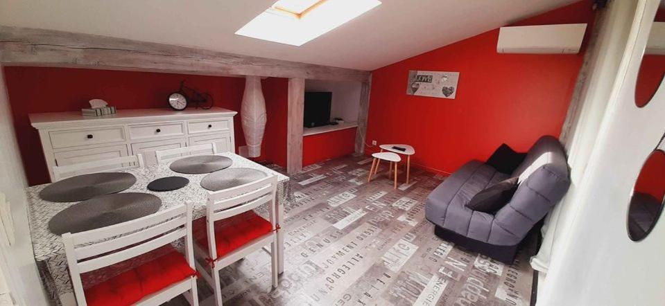 Avec Terrasse Privatisee Apartment Marmande